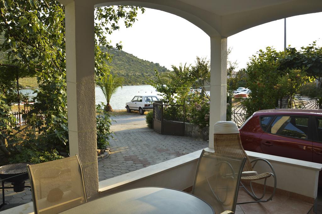 Podglavica Holiday House Maja מראה חיצוני תמונה